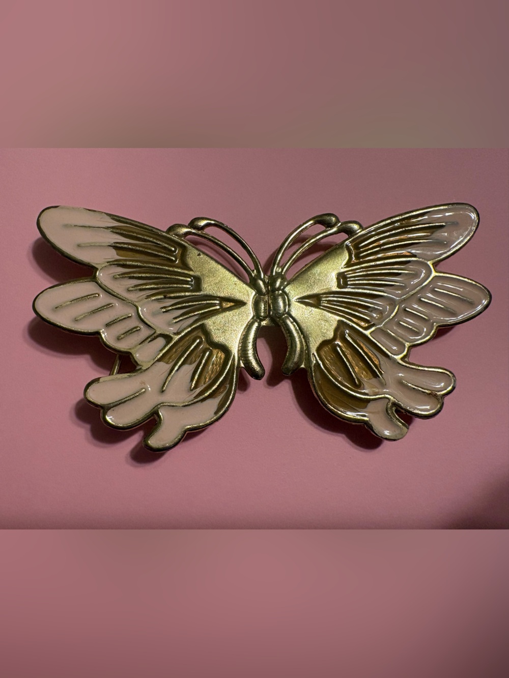 Vintage 1980s Metal and Enamel Gold Tone and Cream Belt Buckle